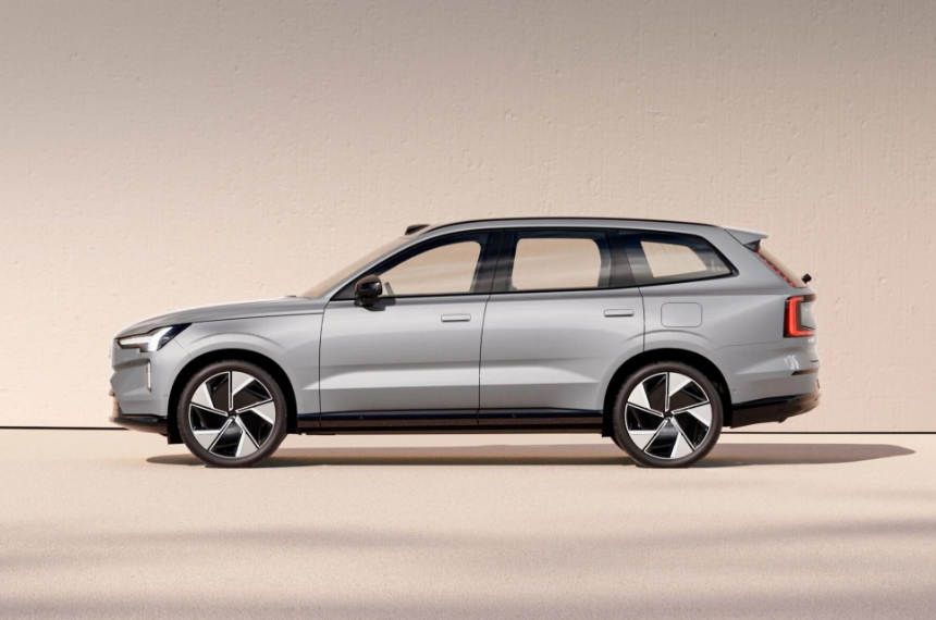 The Volvo EX90 Pure Electric