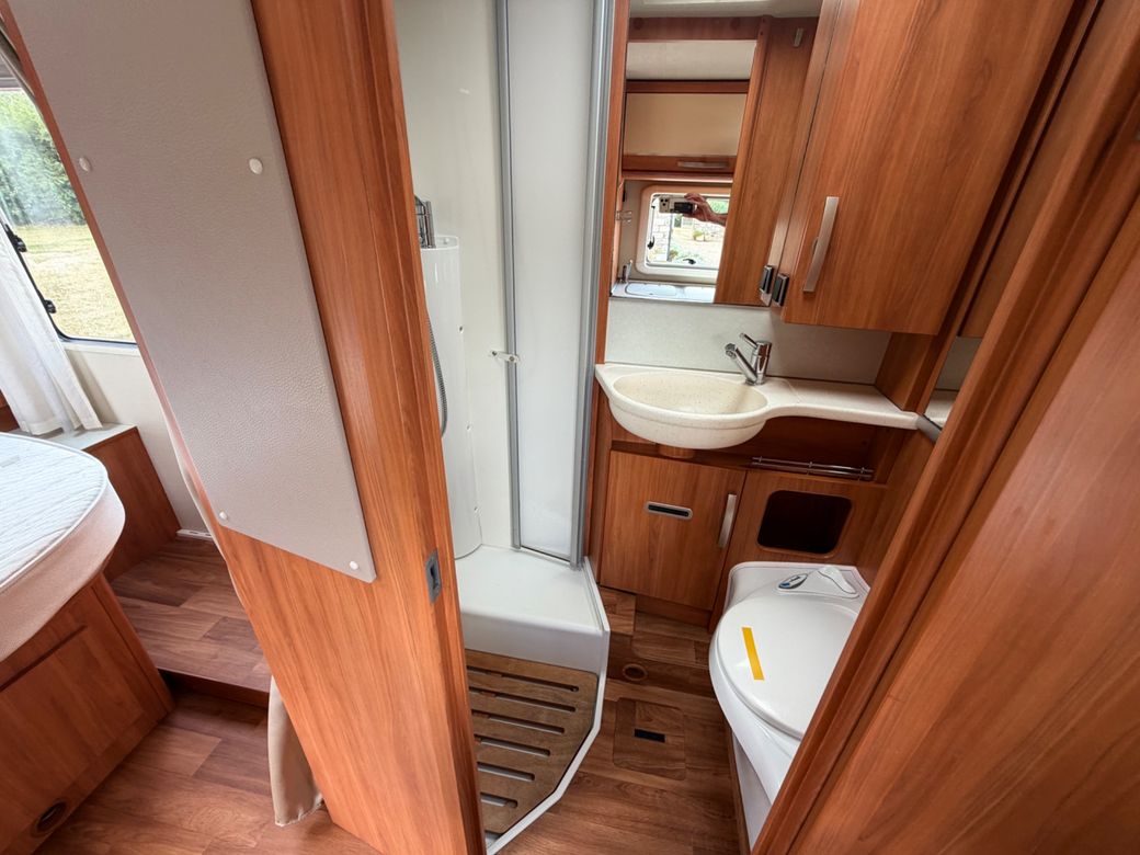 2015 HYMER  EXSIS- I EX 698 