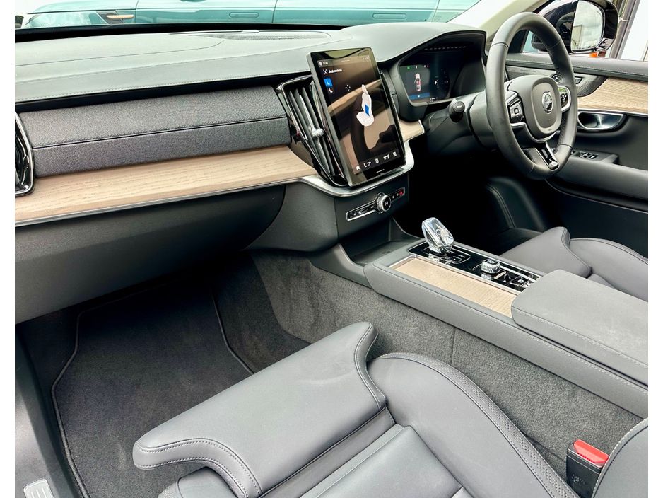 2025 Volvo XC90