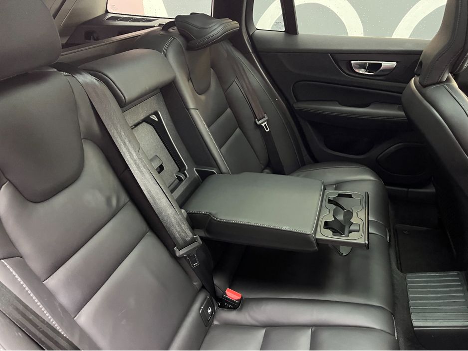 2024 Volvo V40