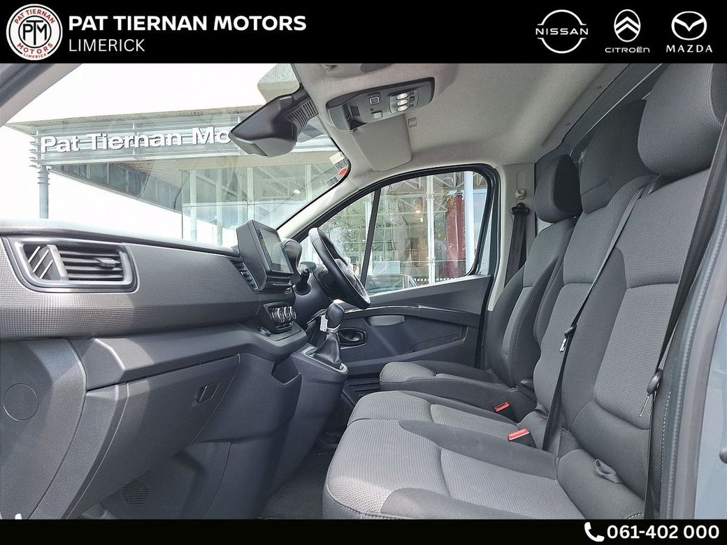 2025 Nissan Primastar
