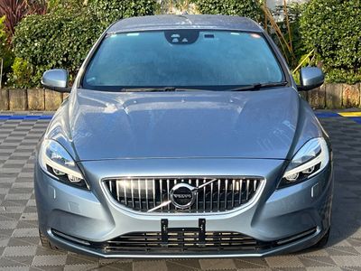 2017 Volvo V40