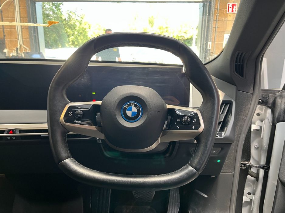 2022 BMW iX