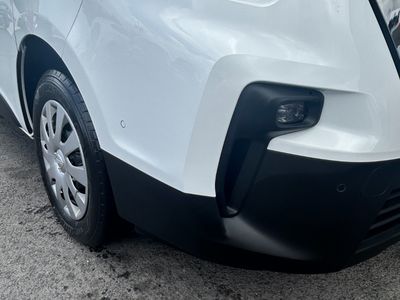 2025 Nissan Primastar