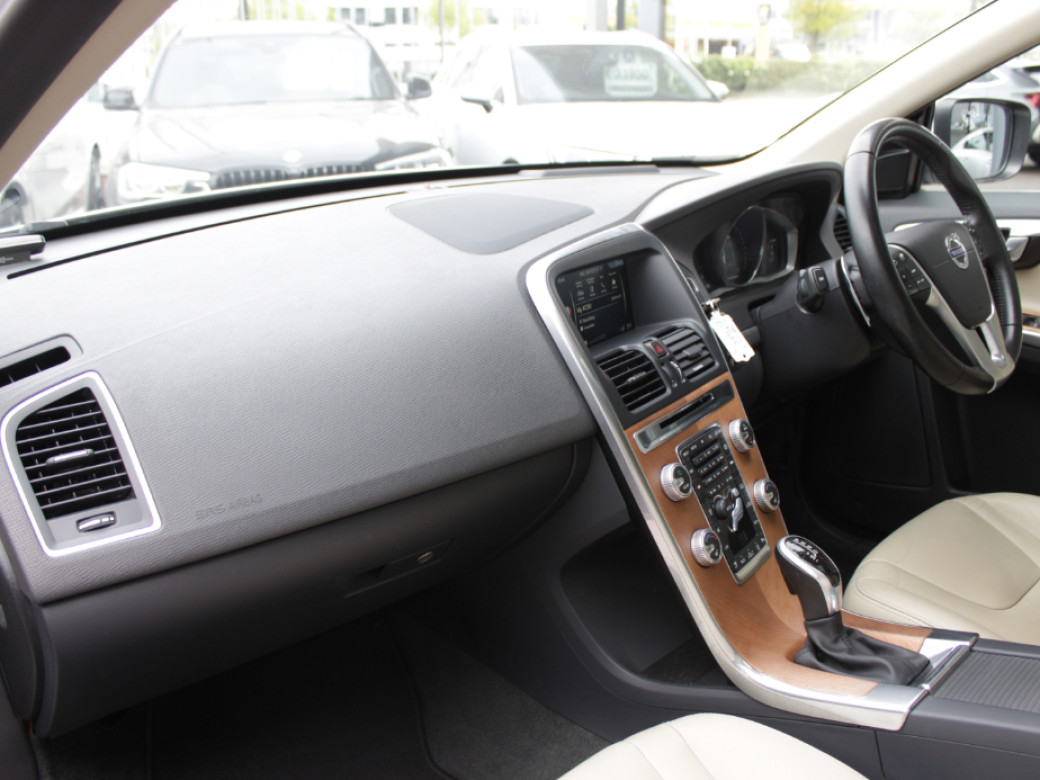 2016 Volvo XC60