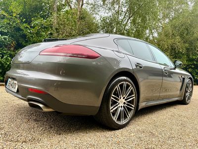 2015 Porsche Panamera
