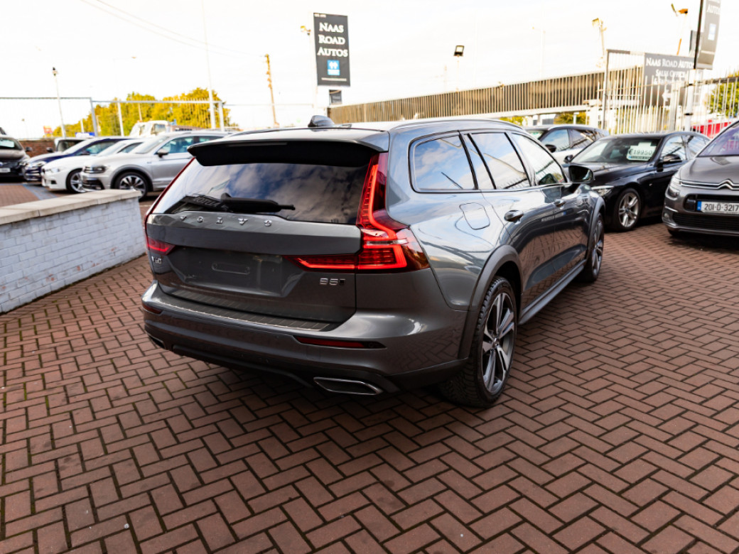 2021 Volvo V60