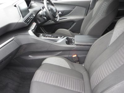 2023 Peugeot 5008