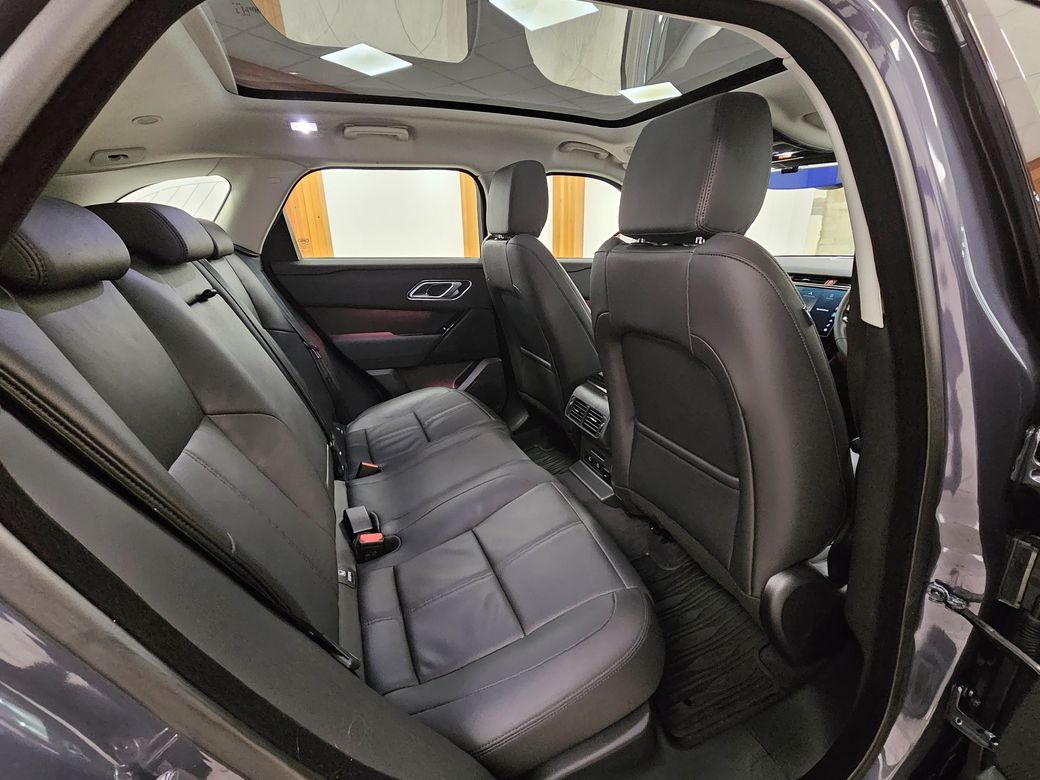 2025 Land Rover Range Rover Velar