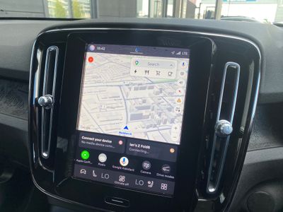 2024 Volvo XC40