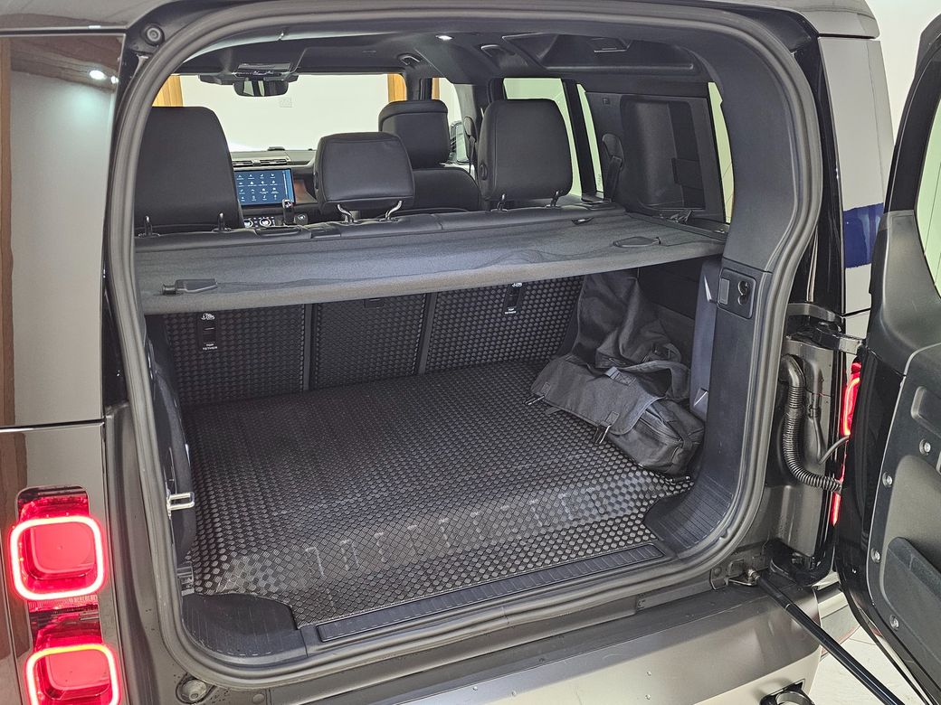 2025 Land Rover Defender