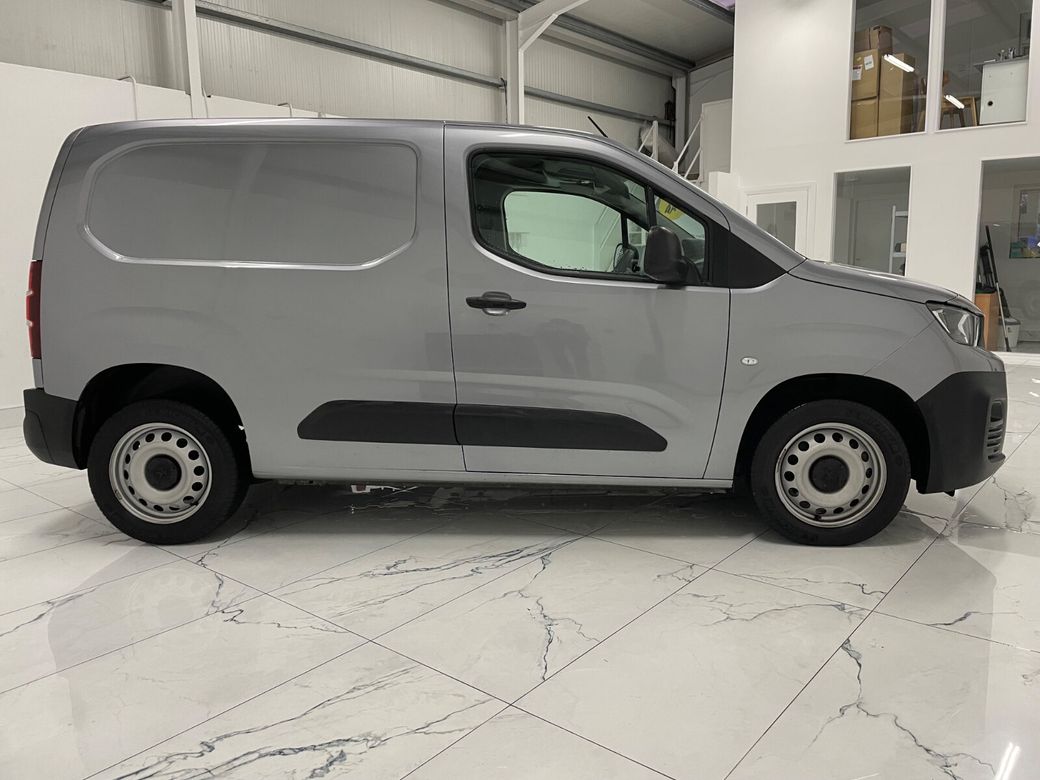 2024 Peugeot Partner