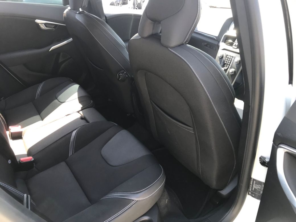 2016 Volvo V40