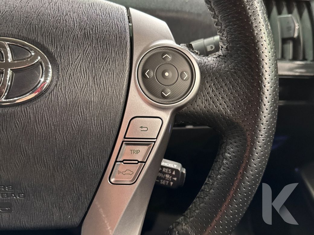 2020 Toyota Prius Alpha