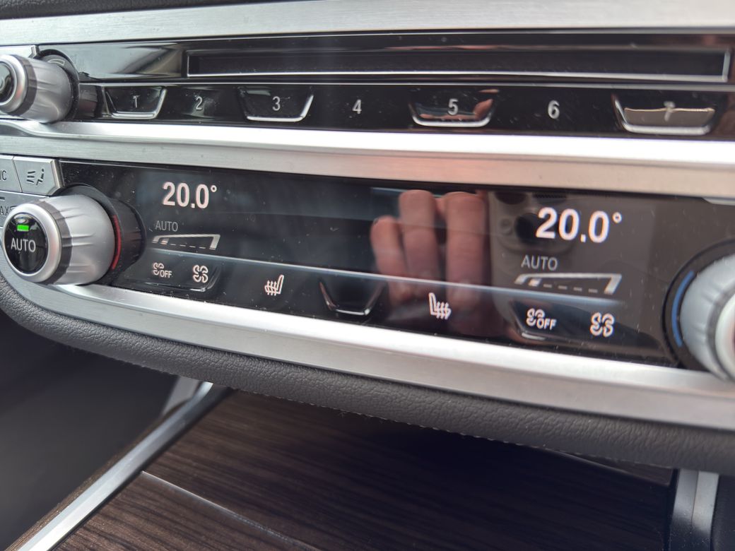 2019 BMW 740