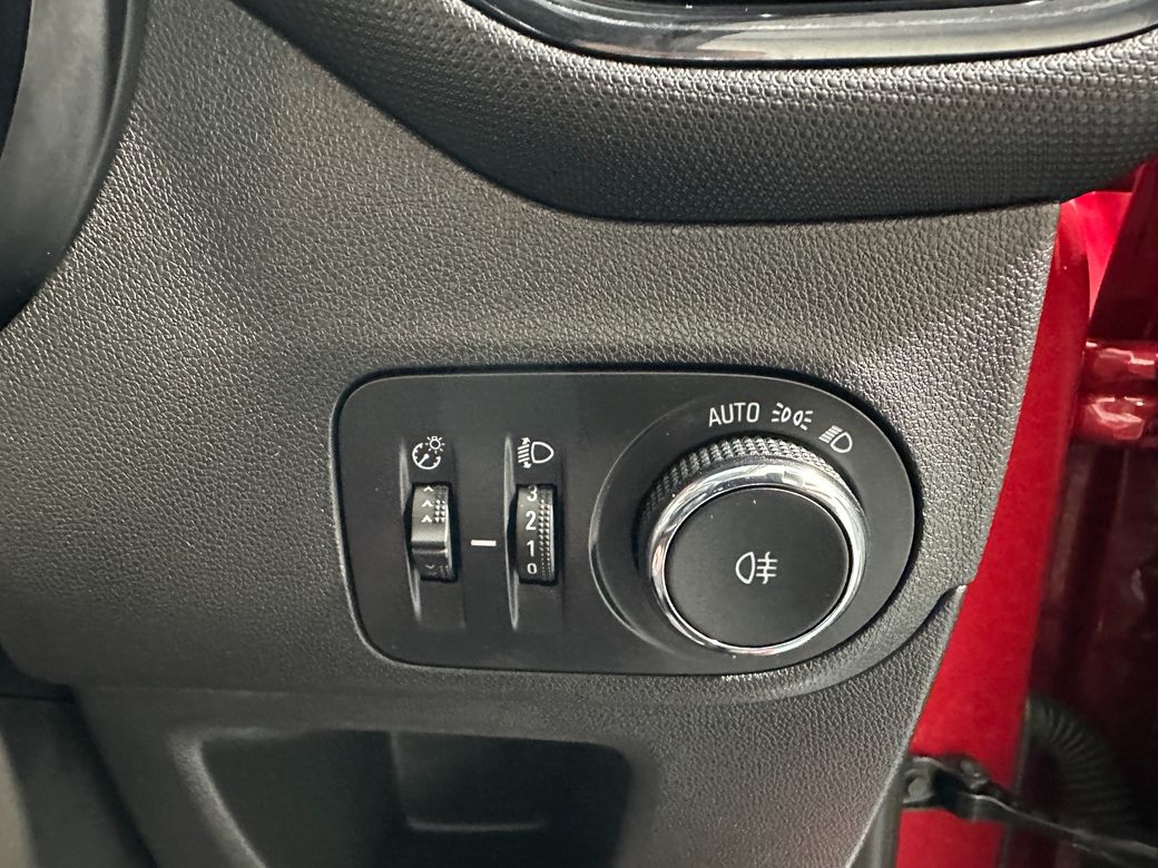 2023 Opel Crossland X