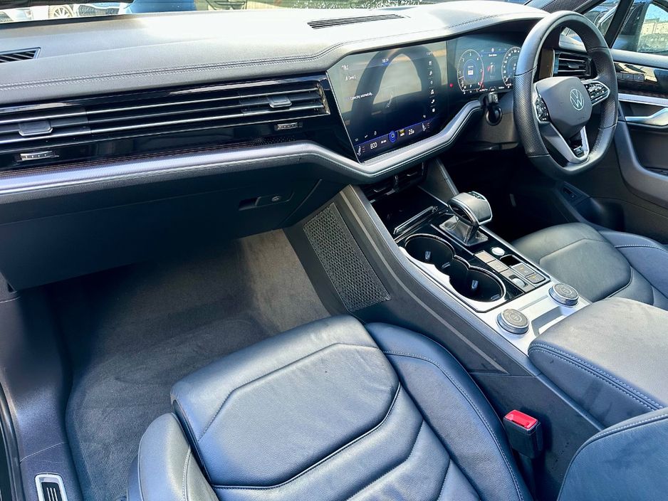 2023 Volkswagen Touareg