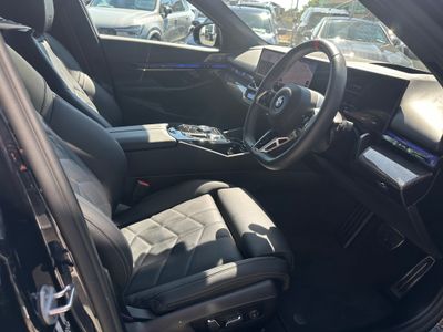 2025 BMW i5