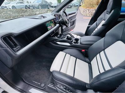 2024 Porsche Cayenne