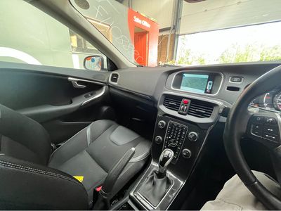 2017 Volvo V40