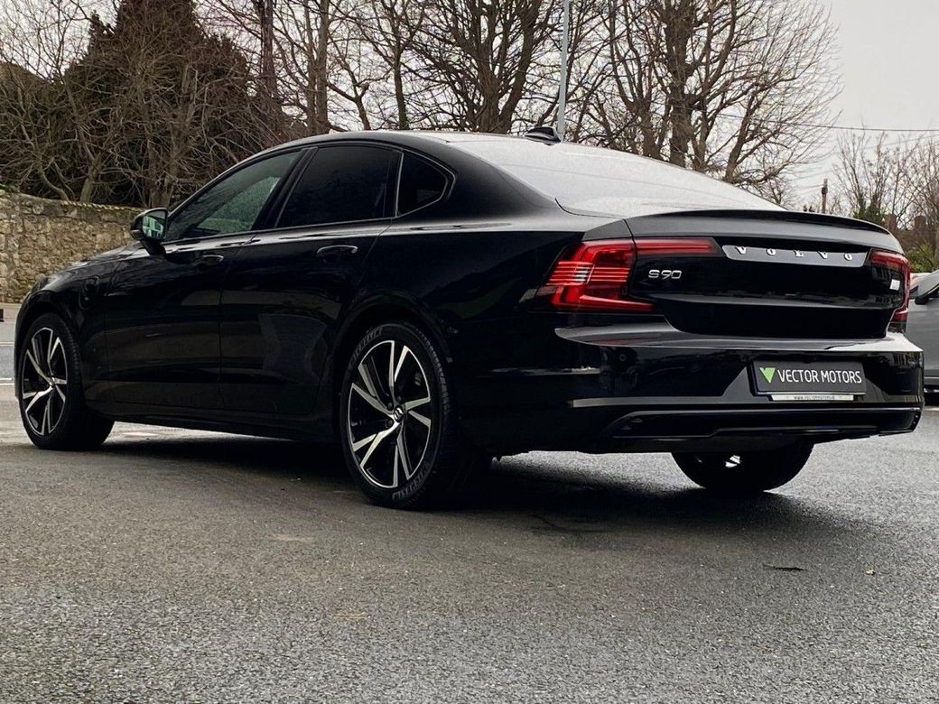 2021 Volvo S90