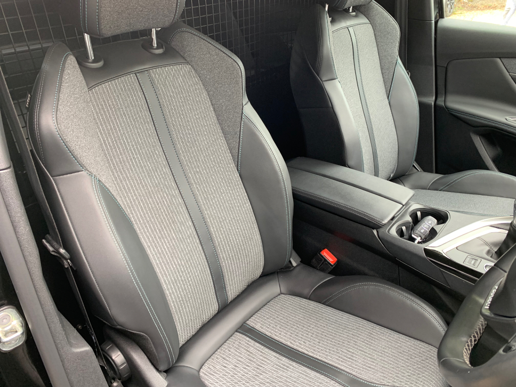 2022 Peugeot 3008