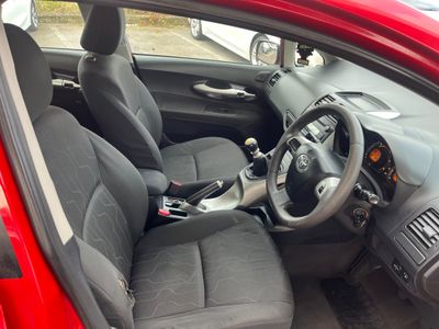 2011 Toyota Auris