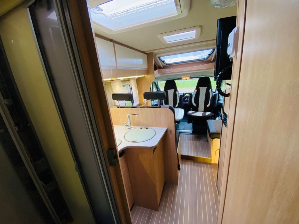 2014 SUNLIGHT T 69 L.H.D LOW PROFILE 