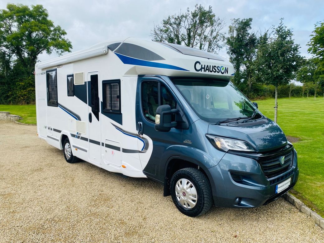 2015 CHAUSSON 718 EB WELCOME R.H.D ISLAND BED 