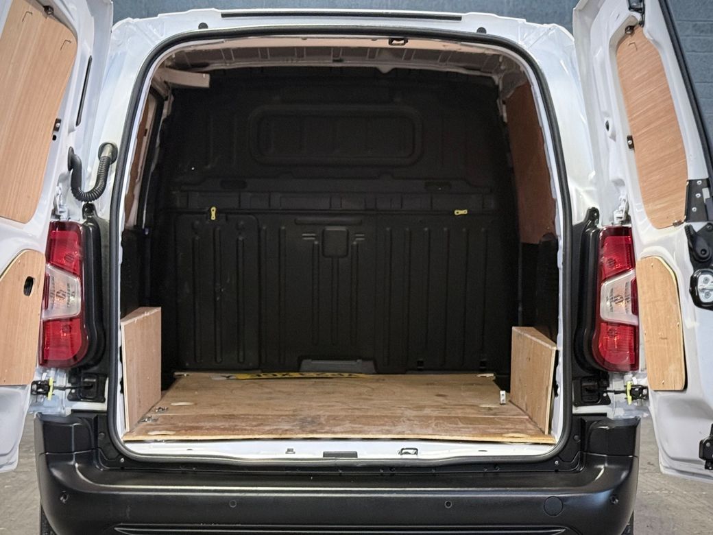 2023 Peugeot Partner