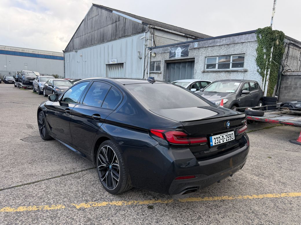 2023 BMW 530