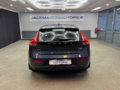 2017 Volvo V40