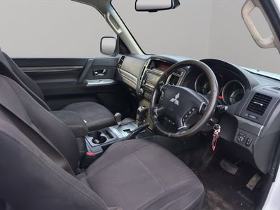2016 Mitsubishi Shogun