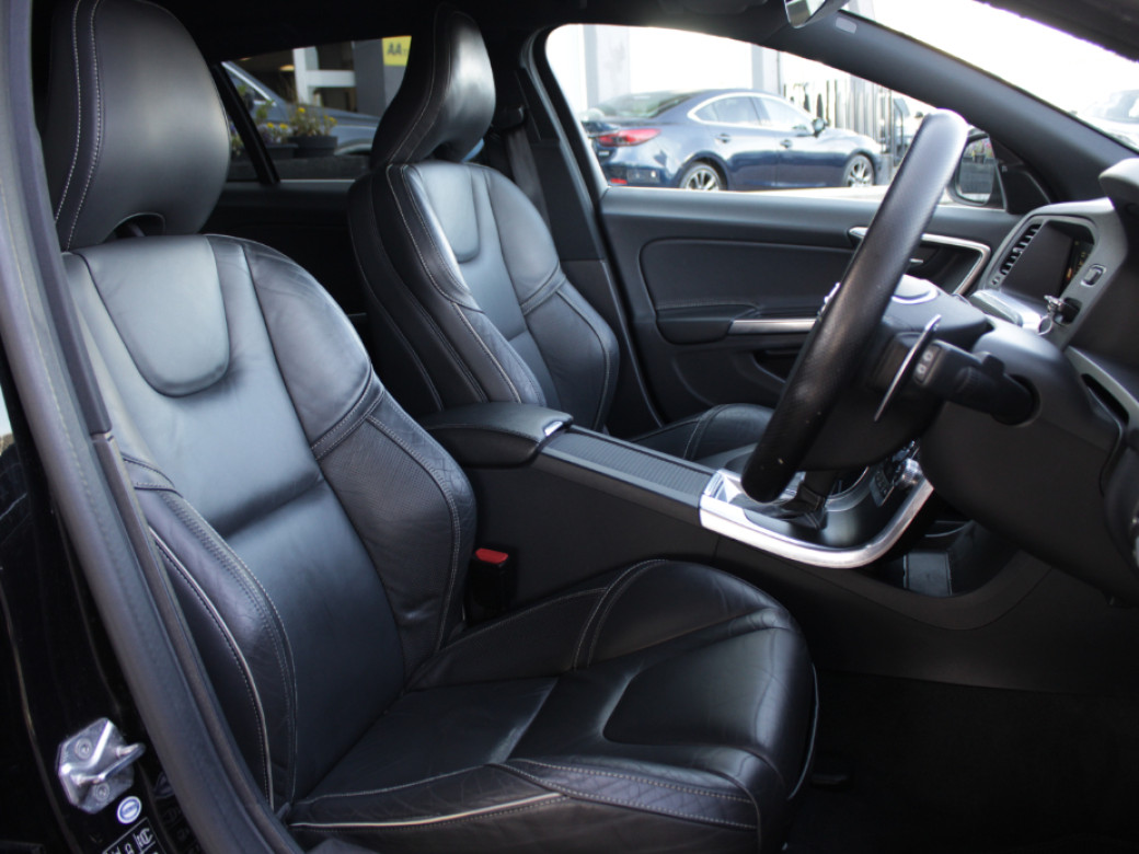 2017 Volvo V60