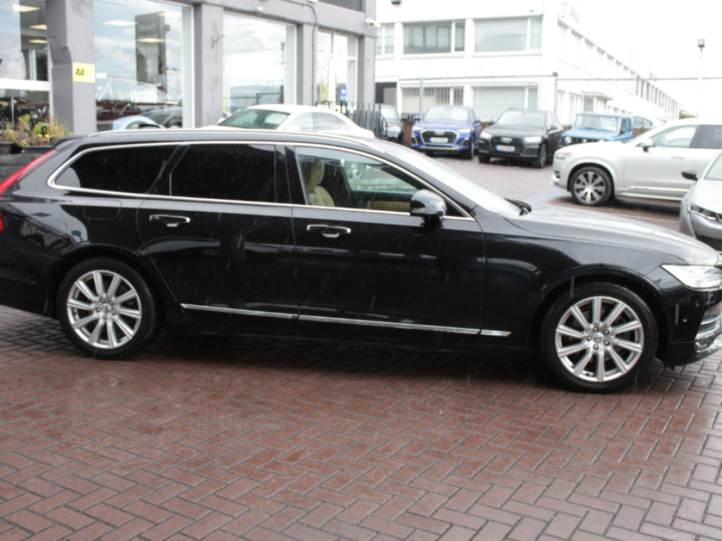 2020 Volvo V90