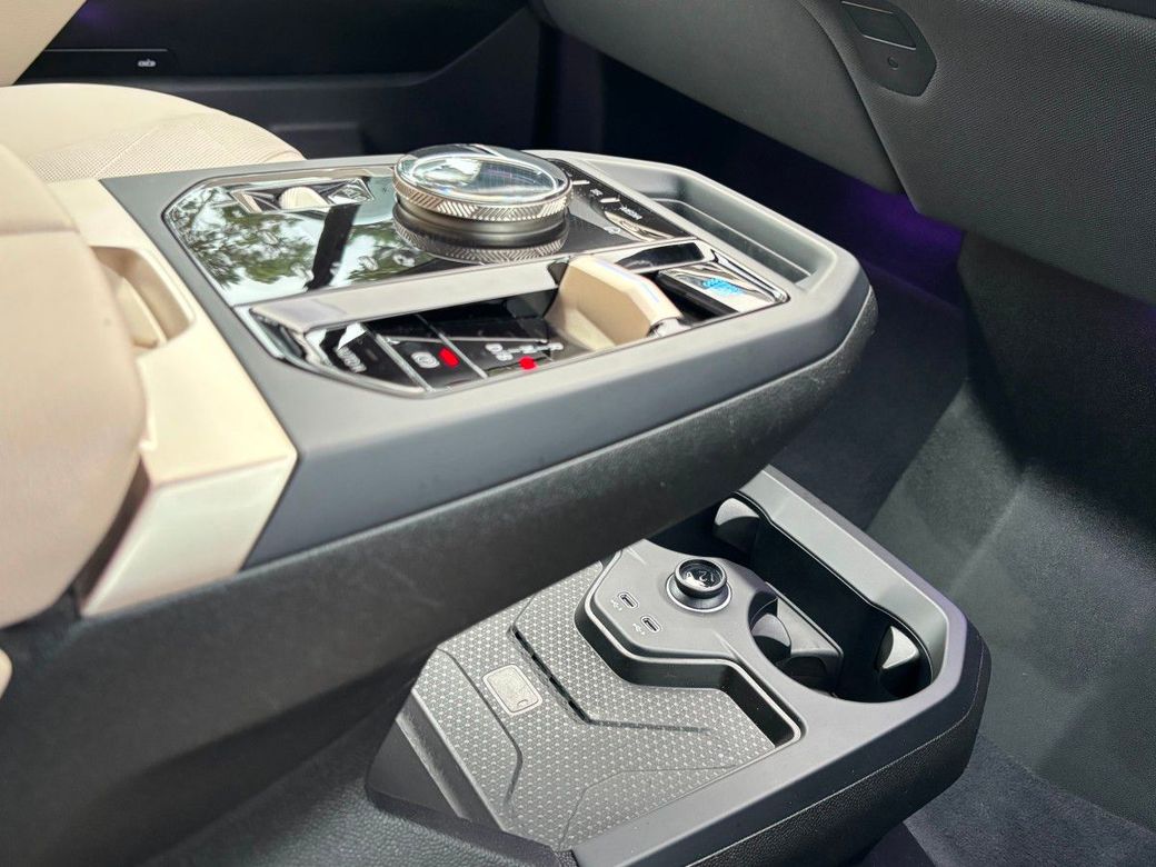 2023 BMW iX