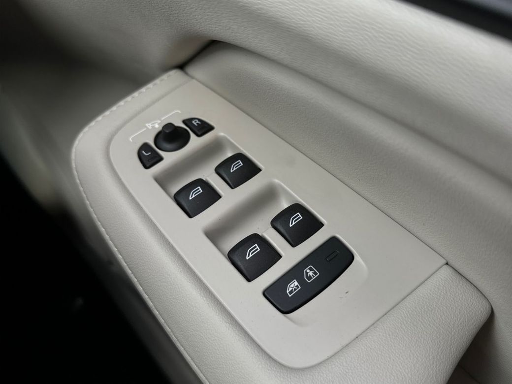 2026 Volvo V60