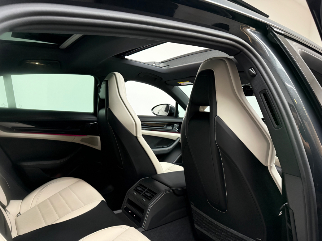 2025 Porsche Panamera