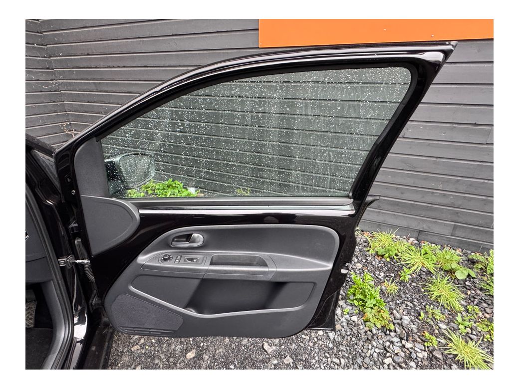 2014 Volkswagen up!