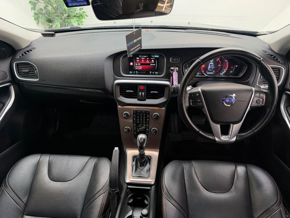 2016 Volvo V40