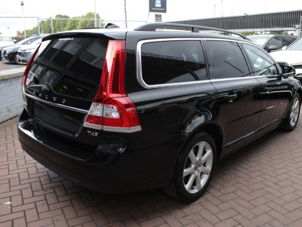 2016 Volvo V70
