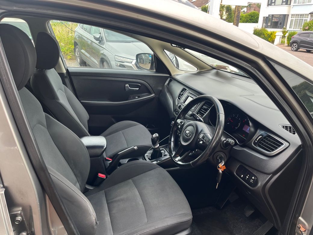 2013 Kia Carens