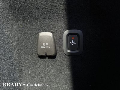 2025 Volvo V60