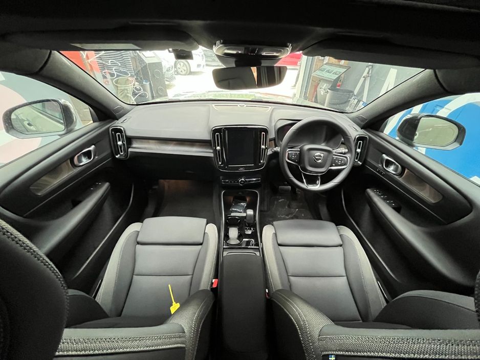 2022 Volvo XC40