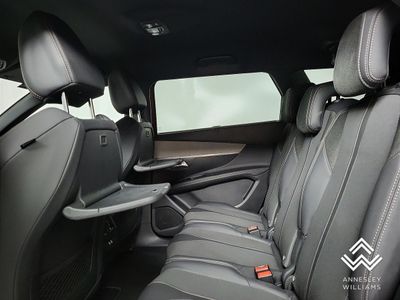 2023 Peugeot 5008