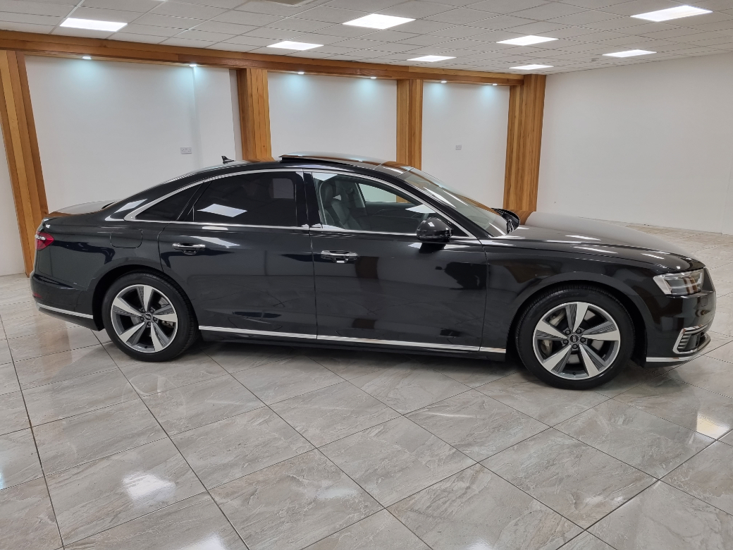2022 Audi A8