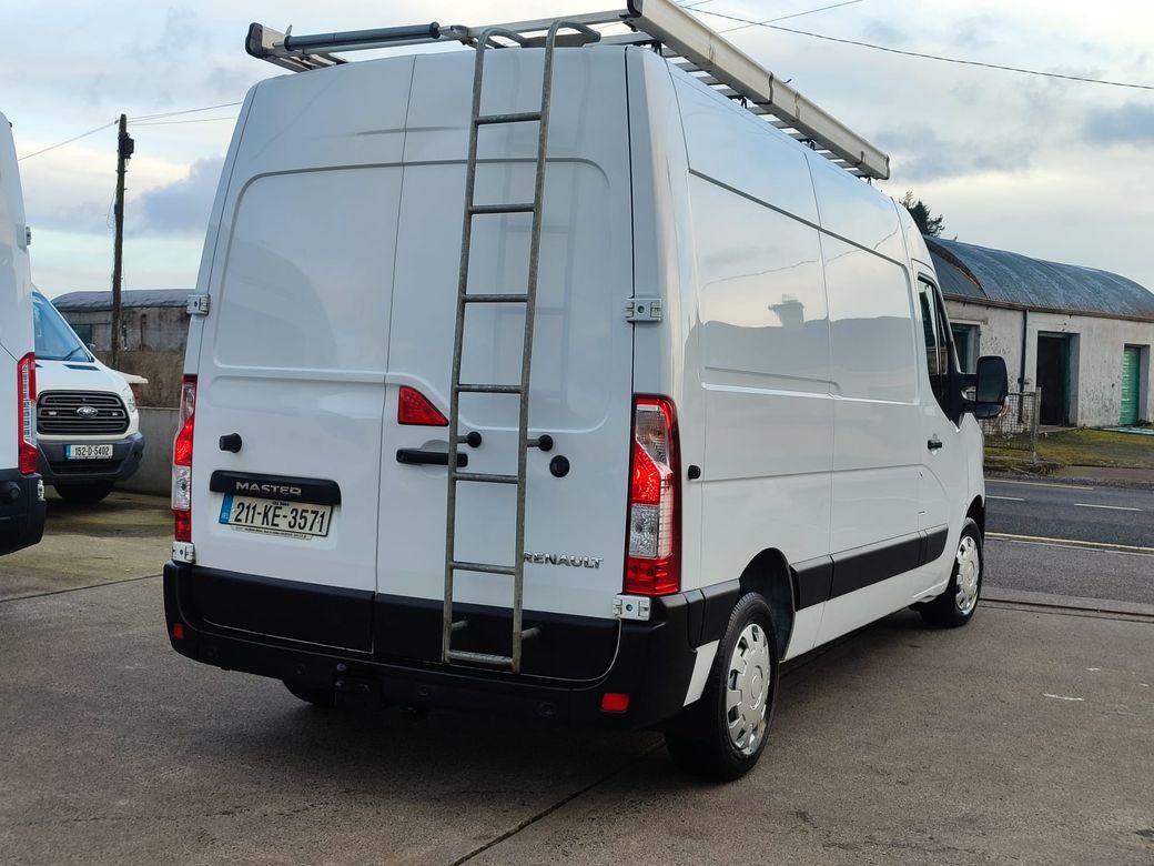 2021 Renault Master