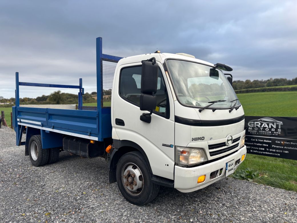 2012 Hino 300