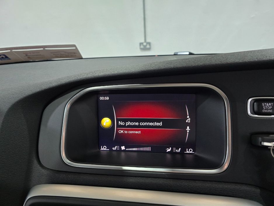 2018 Volvo V40