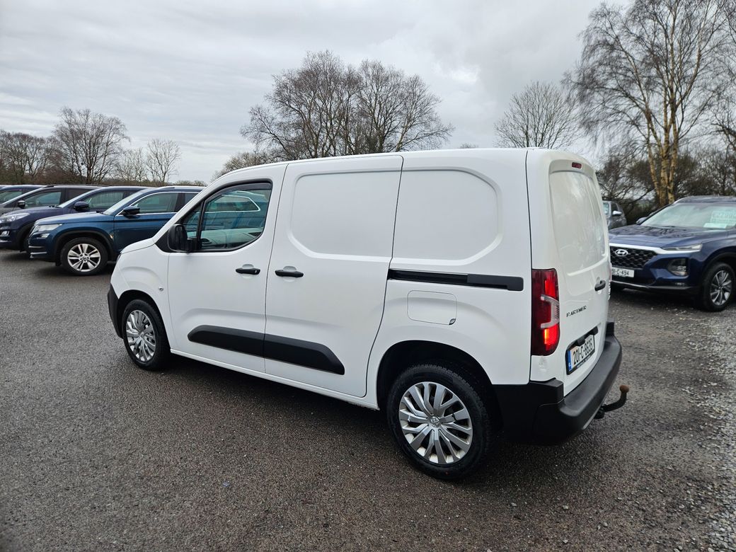 2020 Peugeot Partner